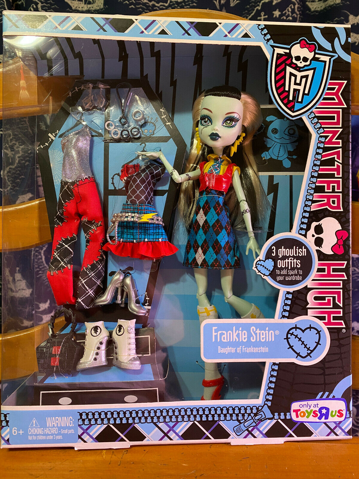 2011 Monster High Frankie Stein I Love Fashion Outfits Toys 'R' Us Exclusive