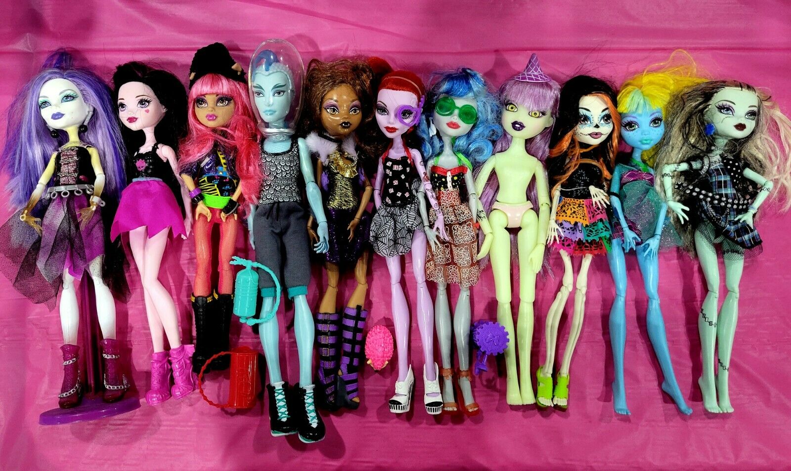 monster high doll lot of 11  used
